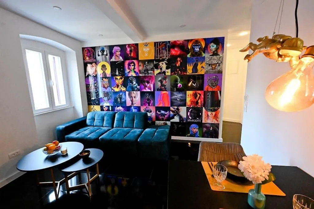 Apartment Wonderland Electric Mit Balkon Im Zentrum Zadar Croatia