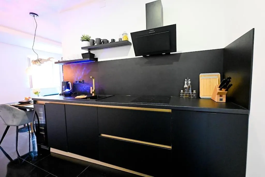 Wonderland Electric Mit Balkon Im Zentrum Zadar 0*,