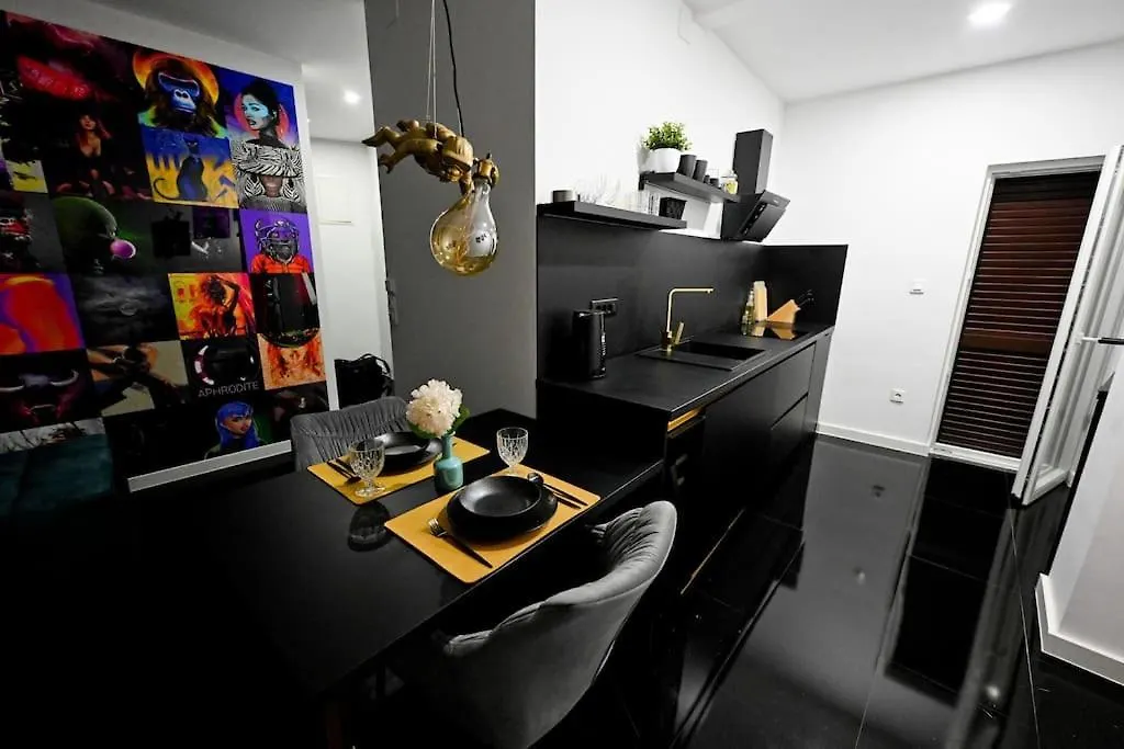 Wonderland Electric Mit Balkon Im Zentrum Zadar Apartment